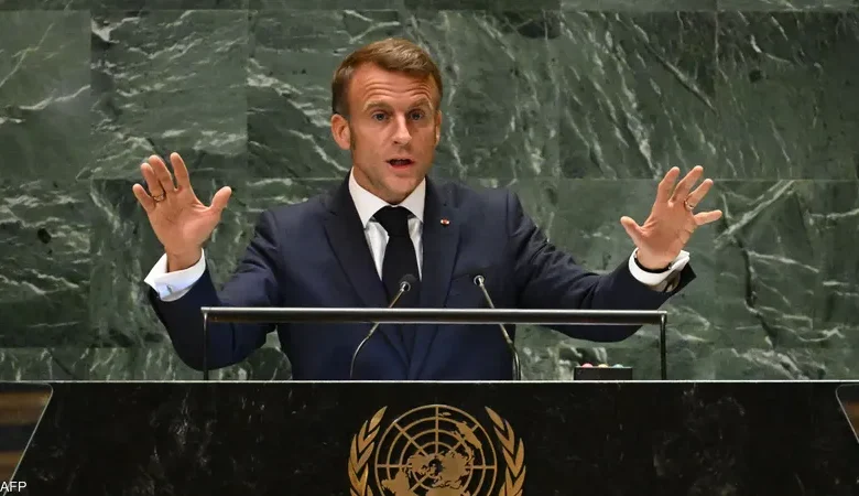 ماكرون يحذر من "كارثة" تهدد اتفاقيات سلام إسرائيل مع مصر ودول الخليج ويدعو الدول العربية والإسلامية للاعتراف بإسرائيل والتطبيع معها ولـ"إدارة انتقالية" في غزة فور وقف إطلاق النار ويقترح مهمة دولية للاستقرار بالقطاع