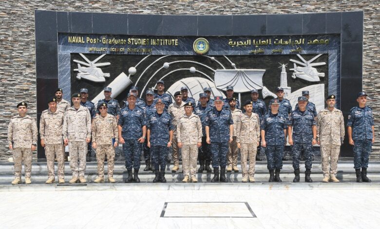 المتحدث العسكرى : قائد القوات البحرية يلتقى رئيس أركان القوات البحرية الملكية السعودية 