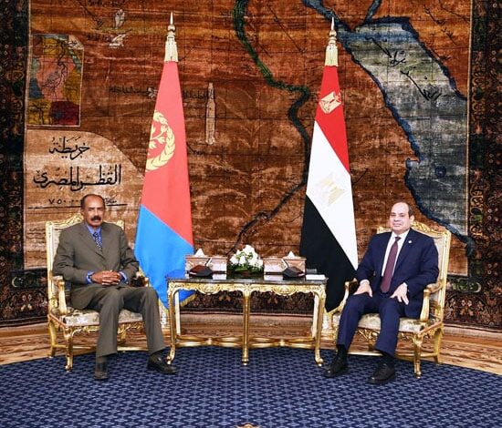الرئيس السيسي خلال استقباله نظيره الاريترتى : مصر ملتزمة بدعم سيادة إريتريا وسلامة أراضيها 