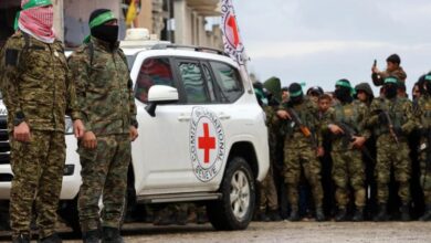 حماس تؤكد تسليم جميع المحتجزين الأحياء لديها تنفيذا لخطة ترامب ..موقع "واللا" الإسرائيلي: الرهائن الـ 13 موجودون الآن مع الجيش الإسرائيلي وجهاز الشاباك