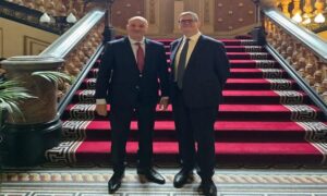 سفير مصر بلندن يبحث مع وكيل الخارجية البريطانية تعزيز العلاقات الثنائية  