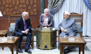 شيخ الأزهر للسفير السويدي لدى مصر: لا حرية في الإساءة للمقدسات الدينية 