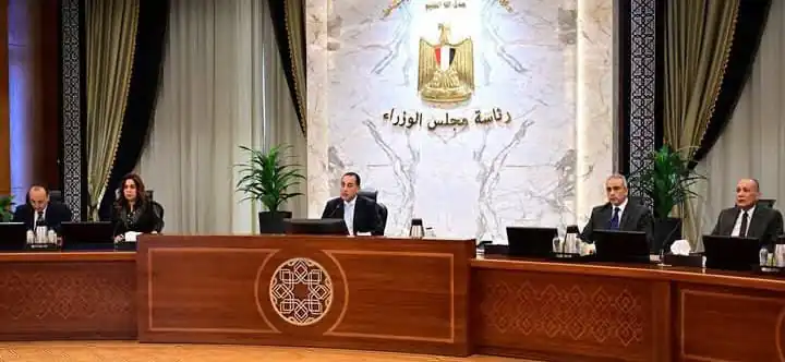 استعدادات انتخابات النواب ومواجهة الأمطار والسيول في اجتماع بالفيديو كونفرانس بين مدبولي والمحافظين