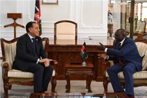 على هامش أعمال قمة الكوميسا: رئيس كينيا: أتطلع لإستقبال الرئيس السيسي أحد القادة العظماء في افريقيا