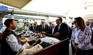 خلال افتتاحه مشروع تطوير سوق العتبة.. مدبولي: الرئيس السيسي وجه بإعادة إحياء المناطق التاريخية