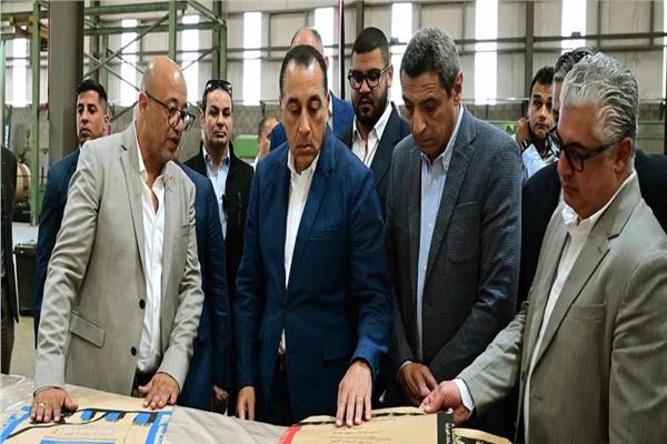 باستثمارات 7.5 مليون دولار.. رئيس الوزراء يفتتح مصنع «بريمفيرد»