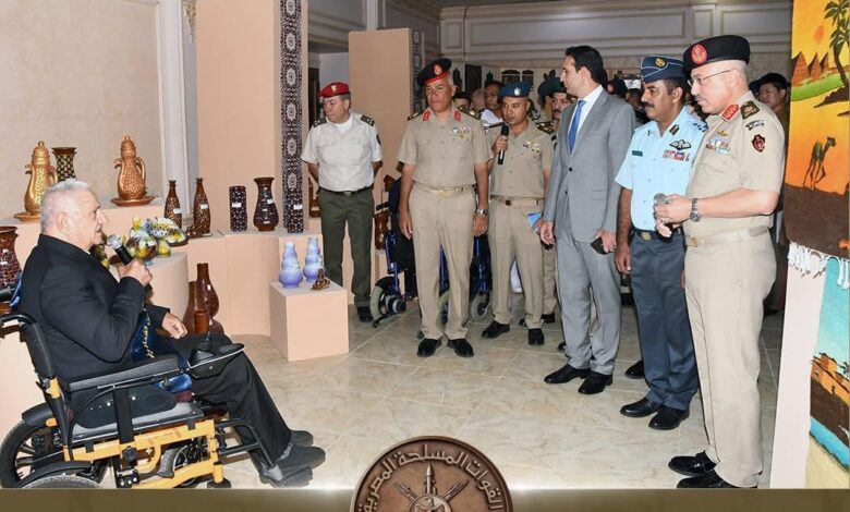 القوات المسلحة تنظم معرضا فنيا لإبداعات المحاربين القدماء