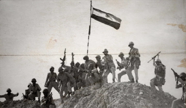 اليوم السابع من اكتوبر 1973 القوات المصرية تشق طريقها بمعارك لم يسبق لها مثيل فى عنفها على طول خط الجبهة 