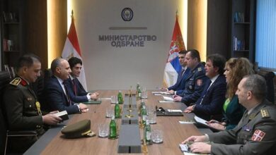 وزير الدفاع الصربي يعرب عن تقديره للعلاقات المتميزة مع مصر