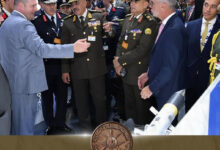 المتحدث العسكرى : رئيس الأركان يعود إلى أرض الوطن عقب المشاركه فى معرض"دبى الدولى للطيران 2025"