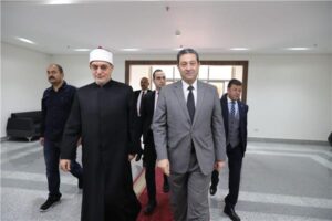 محافظ دمياط يستقبل المفتي لبحث إنشاء فرع للدار