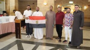 إقبال كبير من أبناء الجالية المصرية بجده للمشاركة في الإنتخابات البرلمانية قبل غلق باب التصويت