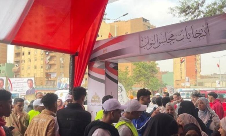 إقبال لافت من الشباب والسيدات بالساعات الأولى للتصويت بدائرة الجمالية وباب الشعرية ومنشأة ناصر