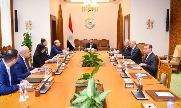 وزير الخارجية يؤكد على أهمية مواصلة تطوير وتعزيز علاقات مصر مع الدول الأسيوية 