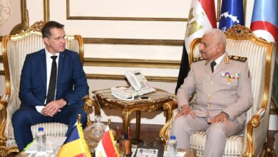 وزير الدفاع والإنتاج الحربى يلتقى وزير الدفاع الرومانى لبحث تعزيز العلاقات العسكرية بين الجانبين بجميع المجالات 