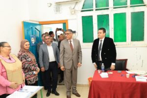 محافظ الجيزة يتابع سير انتخابات مجلس النواب ميدانيًا بالمقار الانتخابية بأحياء الدقي والعجوزة