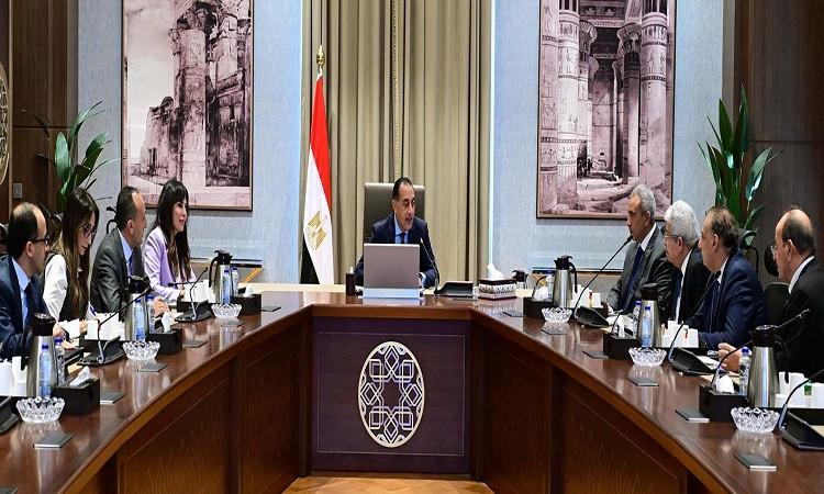 رئيس الوزراء يؤكد الحرص على دراسة مقترحات اللجنة الاستشارية للشئون السياسية
