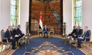 الرئيس السيسي يستقبل وزير الخارجية الروسي لتعزيز العلاقات الثنائية بين البلدين 