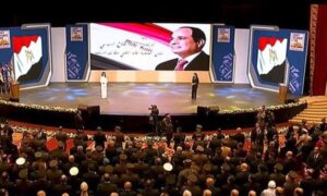 الرئيس السيسى يشاهد فيلما تسجيليا عن مسيرة المعرض الدولى للصناعات الدفاعية