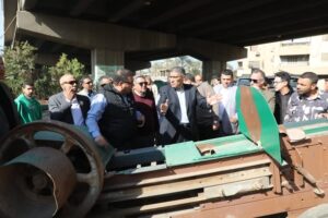 محافظ الجيزة يتابع أعمال رفع كفاءة شارع العروبة وتحسين مستوى النظافة والتجميل ويغفل المرور على كفر طرمس والملكة والمنشية واحمد حمدى والشيخ ريحان وشارع المساكن ويرى الفوضى 