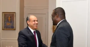وزير الخارجية يؤكد دعم مصر لتعزيز منظومة الصحة والأمن الدوائى فى أفريقيا 