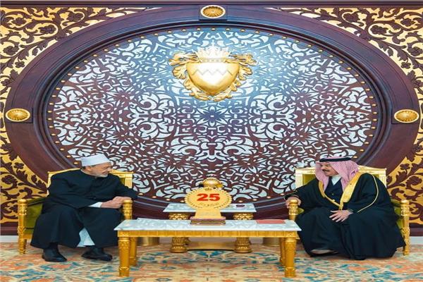 شيخ الأزهر رئيس مجلس حكماء المسلمين يهنِّئ جلالة الملك حمد بن عيسى آل خليفة بمناسبة اليوم الوطني الـ54 لمملكة البحرين