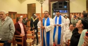 أجراس كاتدرائية العذراء مريم للأقباط الكاثوليك بمدينة نصر تدق احتفالًا بعيد الميلاد 