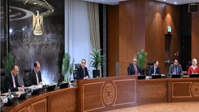 خلال المؤتمر الصحفى مدبولى قانون الكهرباء ليس له علاقة بالأموال التي يدفعها المواطن والدولة خسرت 23 مليار جنيه بسبب سرقات الكهرباء