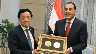 "مدبولي" يتسلم "ميدالية أجريكولا" أرفع أوسمة "الفاو" الممنوحة للرئيس السيسي