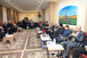 محافظ الجيزة يزور الكنيسة الكاثوليكية لتهنئة الأقباط بعيد الميلاد المجيد  