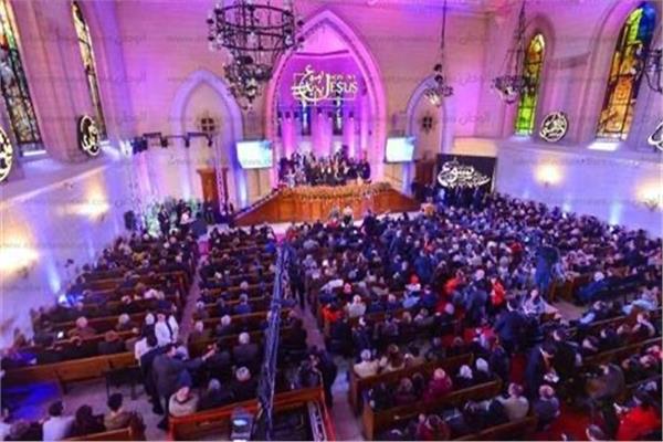 الطائفة الإنجيلية تحتفل بعيد الميلاد المجيد من كنيسة قصر الدوبارة  