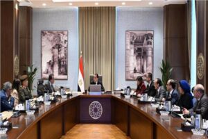 مدبولى خلال اجتماعه مع وزير الصحة السيسي يوجه ببدء تنفيذ مدينة العاصمة الطبية للمستشفيات والمعاهد التعليمية للبحوث والتدريب 