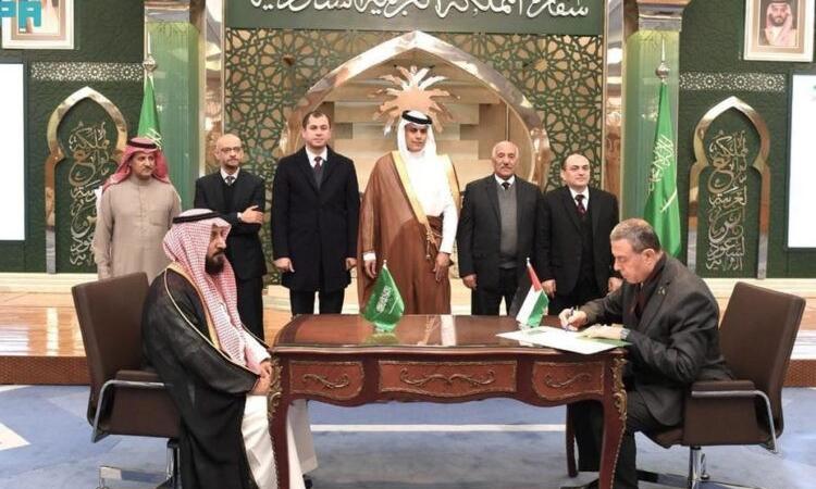 السعودية تسلم مصر وفلسطين حصتيهما من الهدي والأضاحي 