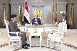 الرئيس السيسي يستقبل وزير الدفاع والإنتاج الحربي