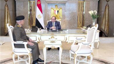 الرئيس السيسي يستقبل وزير الدفاع والإنتاج الحربي