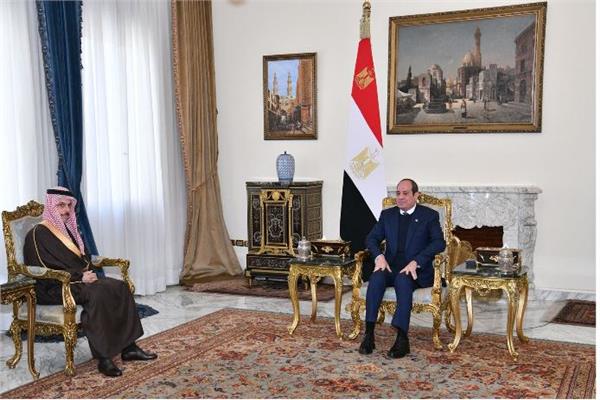 الرئيس السيسي يؤكد لوزير خارجية السعودية حرص بلاده على تعزيز علاقات التعاون مع المملكة 