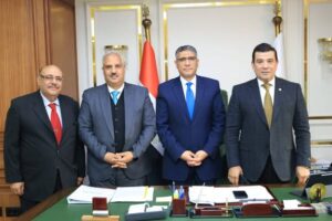 محافظ الجيزة يبحث استعدادات إقامة بطولة كأس العالم للقوة البدنية بمنطقة الهرم أوائل فبراير