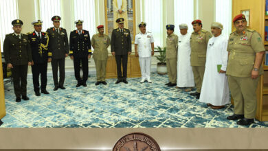 المتحدث العسكرى : رئيس الأركان يعود إلى أرض الوطن عقب انتهاء زيارته الرسمية إلى عُمان 