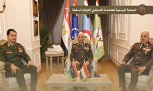 وزير الدفاع ورئيس الأركان يلتقيان نائب القائد العام للجيش الوطني الليبي 