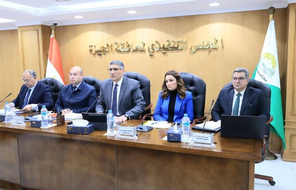 خلال المجلس التنفيذى :محافظ الجيزة: أسواق اليوم الواحد حققت نجاحًا كبيرًا.. وافتتاح سوق جديد بإمبابة الأسبوع المقبل