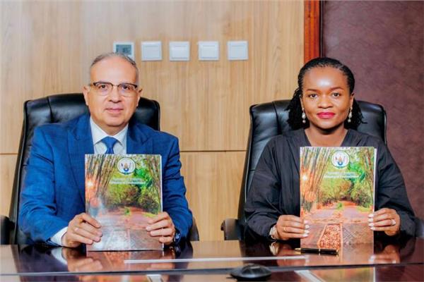 وزيرالري ووزيرة البيئة الرواندية يشهدان توقيع خطة عمل لمذكرة تفاهم بين البلدين