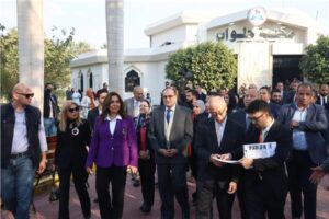 وزيرة التنمية المحلية ومحافظ القاهرة يفتتحان تطوير كابريتاج حلوان
