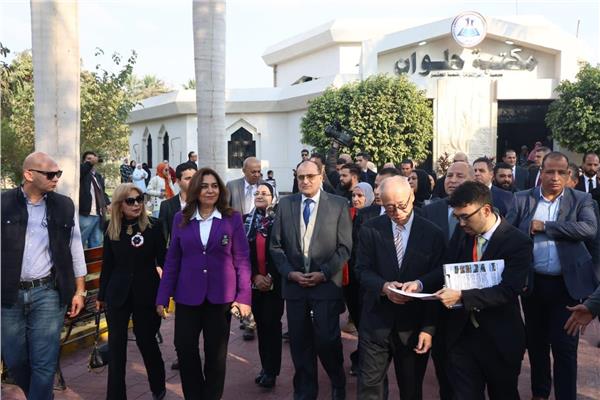وزيرة التنمية المحلية ومحافظ القاهرة يفتتحان تطوير كابريتاج حلوان