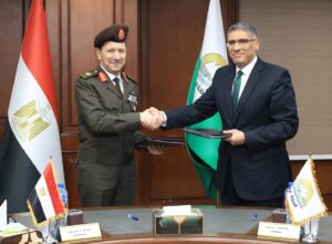 المتحدث العسكرى : إدارة الإشارة توقع إتفاق مع محافظة الجيزة لتقديم خدمات الشبكة"الوطنية للطوارئ"