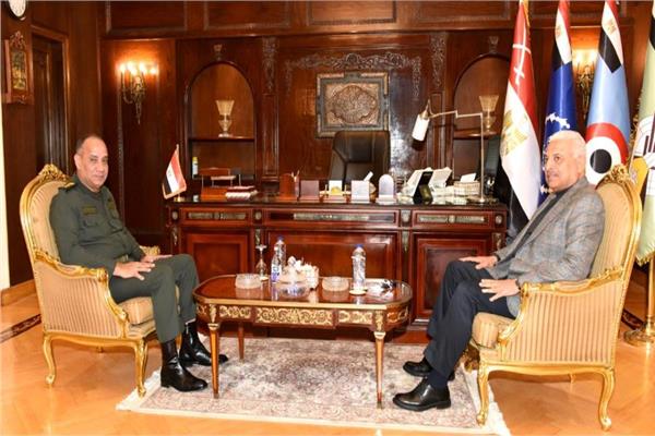 المتحدث العسكرى:القوات المسلحة تجري مراسم تسليم وتسلم القيادة 