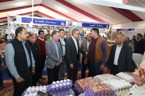تنفيذًا لتكليفات اجتماع مجلس المحافظين ..محافظ الجيزة يتفقد معرض “أهلاً رمضان” الرئيسي بشارع الملك فيصل لمتابعة انتظام التشغيل وجودة السلع والالتزام بنسب التخفيضات