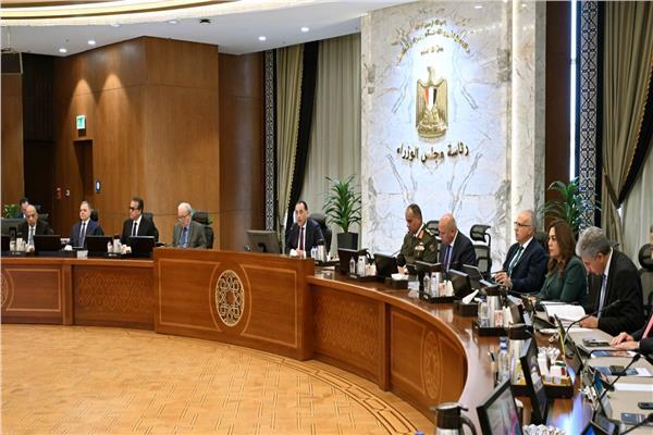 الحكومة تفعيل غرفة الأزمات لمتابعة مستجدات الموقف في ضوء الأحداث الإقليمية