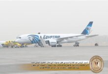 عقب عودته من الإمارات.. الرئيس السيسي يشاهد أحدث الطائرات بأسطول «مصر للطيران»