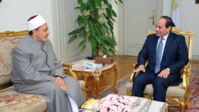 الرئيس السيسي يجري اتصالًا هاتفيًا بشيخ الأزهر للاطمئنان على صحته 
