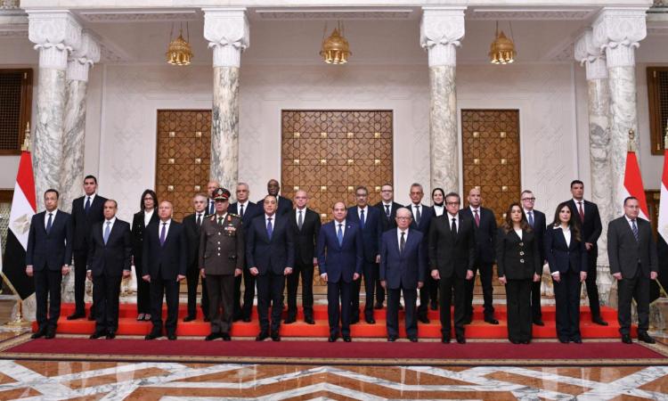 بالأسماء.. الوزراء الجدد يؤدون اليمين.. وتوجيهات رئاسية لتعزيز كفاءة الأداء